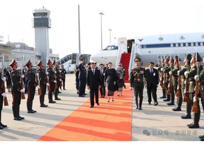 2026–03-17 泰王伉俪启程访老挝 泰老关系迎75周年里程碑